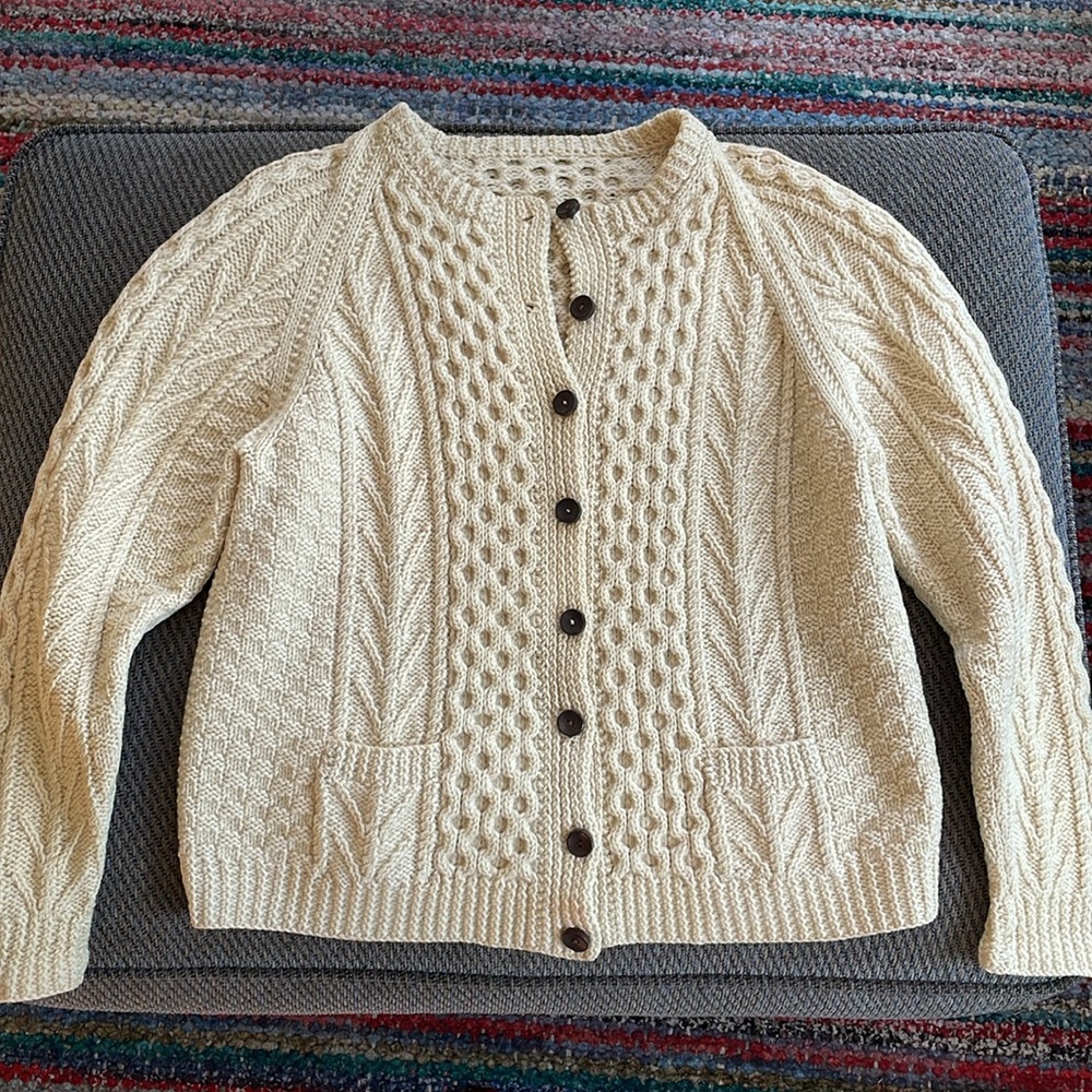 Classic Irish Fisherman Wool Cardigan Sweater Hand Knit GORGEOUS - Picture 2 of 8